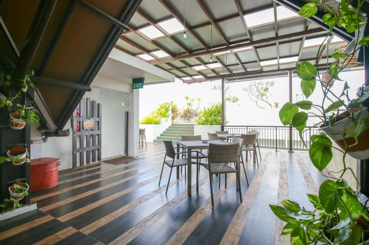 Hotel Airy Premier Seminyak Cendrawasih 28 Kuta Bali Exterior foto